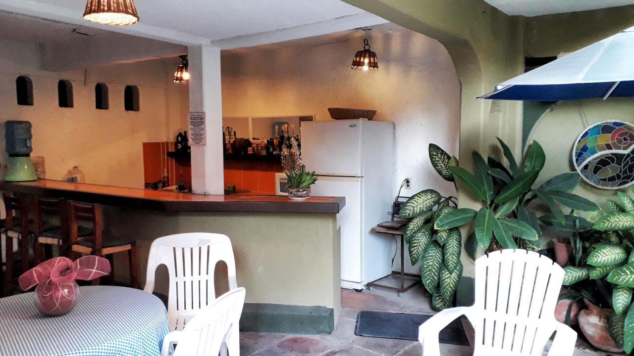 Solimar Inn Suites Zihuatanejo Extérieur photo