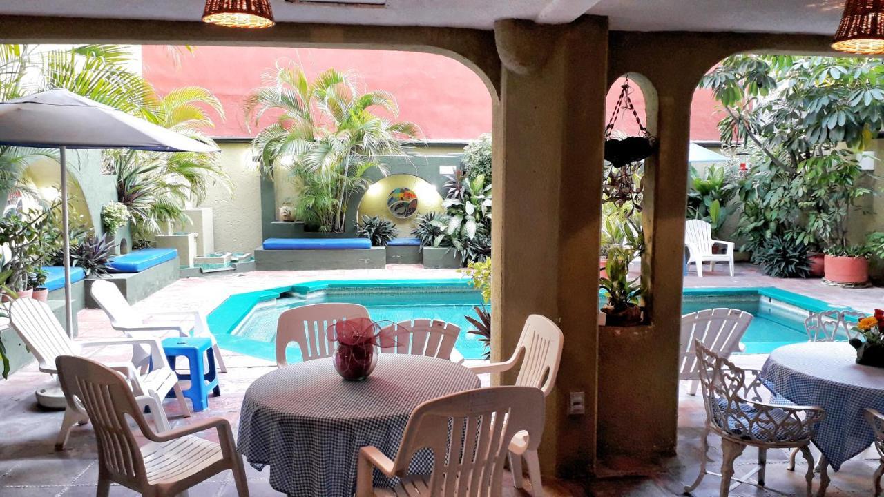 Solimar Inn Suites Zihuatanejo Extérieur photo