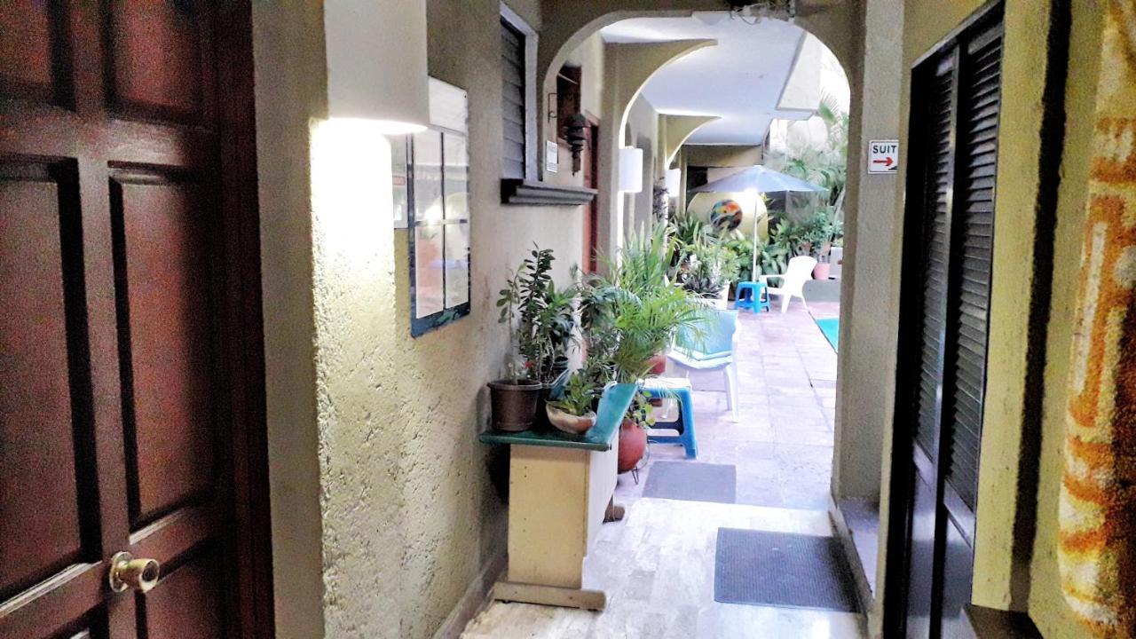 Solimar Inn Suites Zihuatanejo Extérieur photo