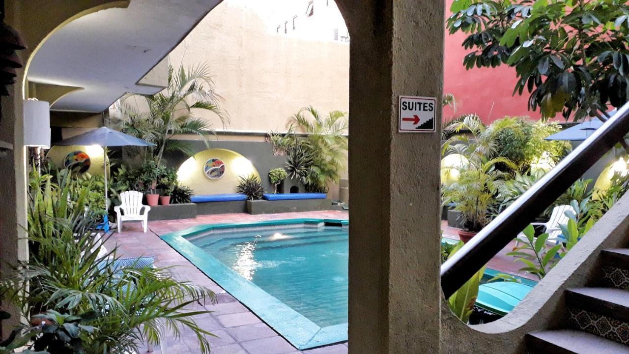 Solimar Inn Suites Zihuatanejo Extérieur photo