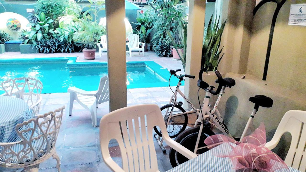 Solimar Inn Suites Zihuatanejo Extérieur photo