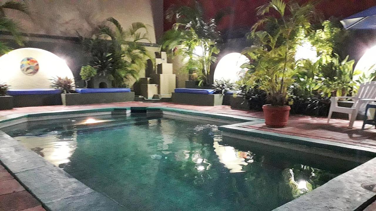Solimar Inn Suites Zihuatanejo Extérieur photo